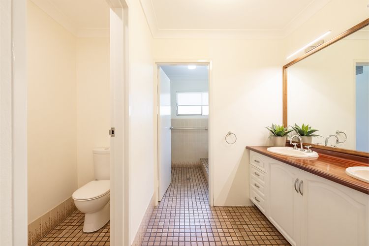 Columbia Views, 2/9 Columbia Close – Aircon, WIFI, Netflix, Views & Boat Parking