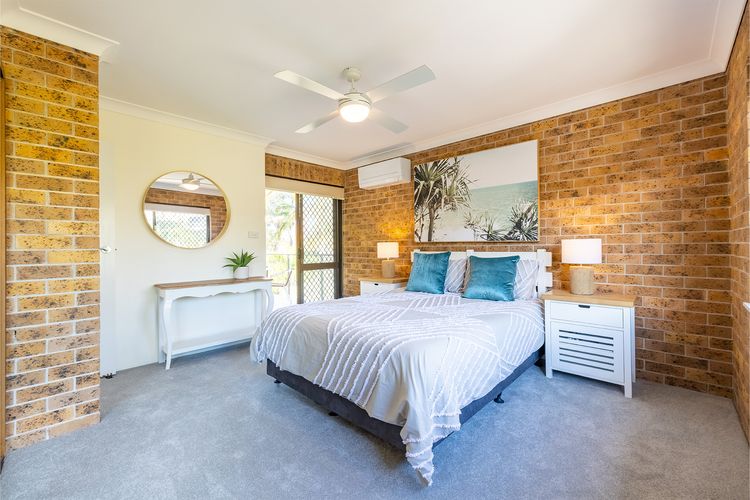 Columbia Views, 2/9 Columbia Close – Aircon, WIFI, Netflix, Views & Boat Parking