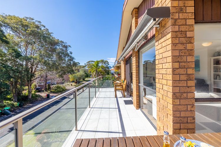 Columbia Views, 2/9 Columbia Close – Aircon, WIFI, Netflix, Views & Boat Parking