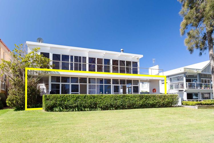 Corlette Waterfront, 2/44 Danalene Parade – Waterfront Luxury, WIFI, Aircon, Boat Parking