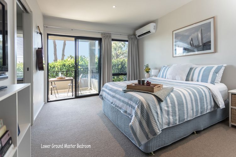 Cossies at Corlette – Stunning views & Beach access