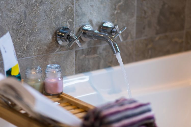 Cossies at Corlette – Stunning views & Beach access