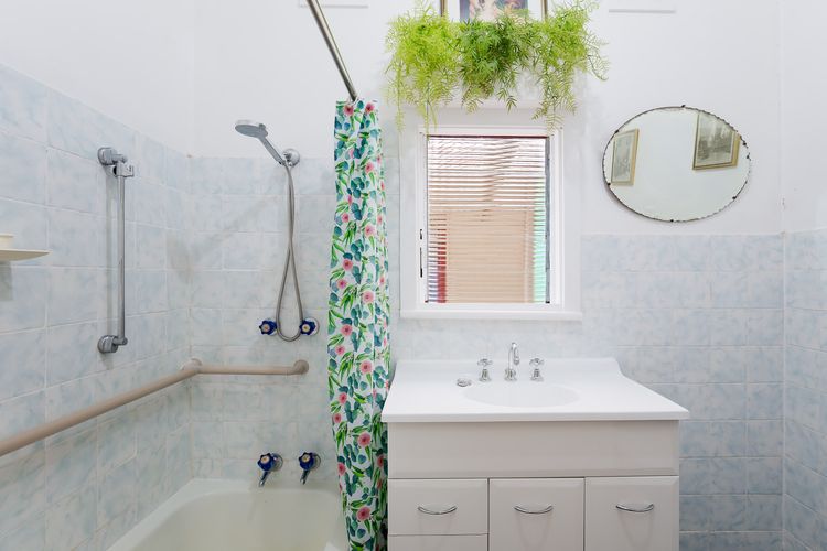 Daves Place, 27 Rigney St – Holiday house with WIFI, Dog Friendly, Aircon & Boat Parking