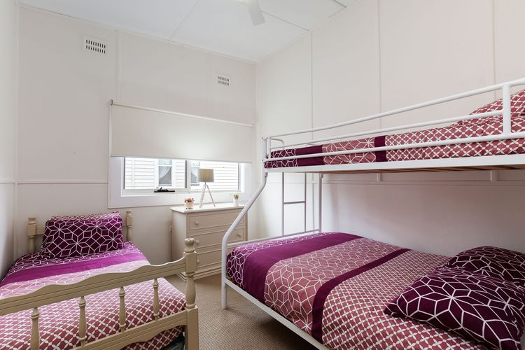 Daves Place, 27 Rigney St – Holiday house with WIFI, Dog Friendly, Aircon & Boat Parking