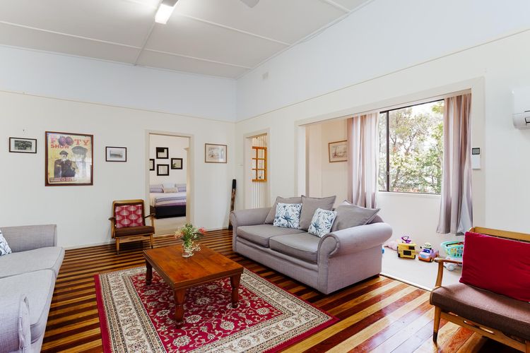 Daves Place, 27 Rigney St – Holiday house with WIFI, Dog Friendly, Aircon & Boat Parking