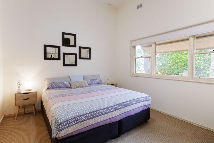 Daves Place, 27 Rigney St – Holiday house with WIFI, Dog Friendly, Aircon & Boat Parking