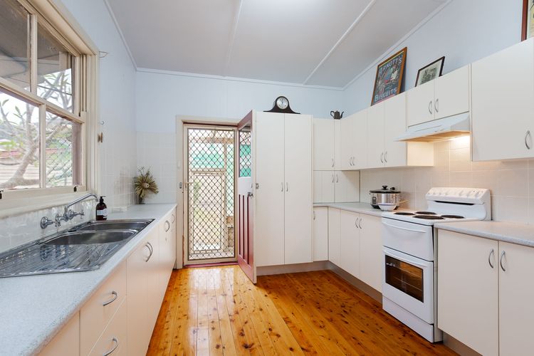 Daves Place, 27 Rigney St – Holiday house with WIFI, Dog Friendly, Aircon & Boat Parking