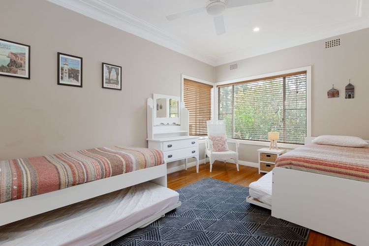 Dutchies Haven, 11 Christmas Bush Ave – Pet friendly, large enclosed yard, air con and Wi-Fi