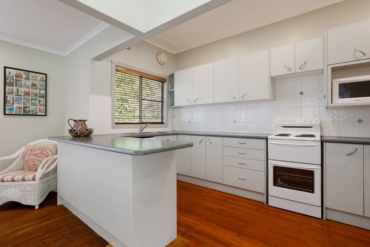 Dutchies Haven, 11 Christmas Bush Ave – Pet friendly, large enclosed yard, air con and Wi-Fi