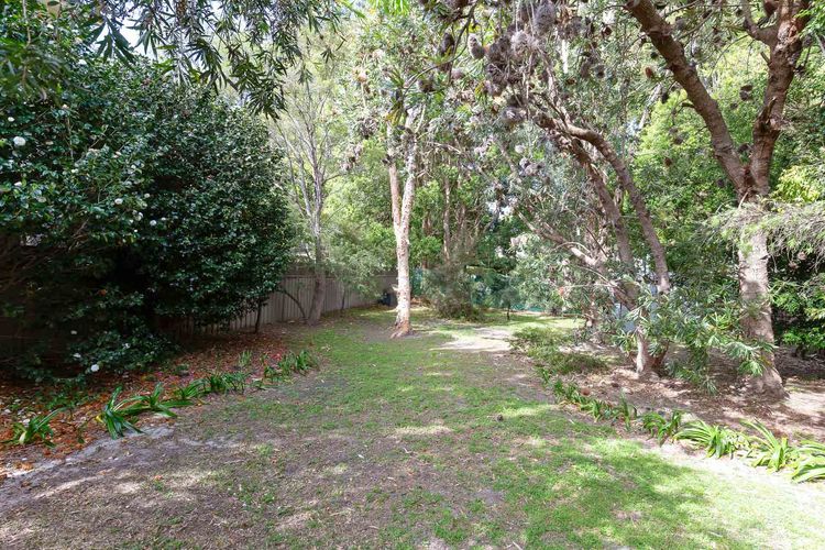 Dutchies Haven, 11 Christmas Bush Ave – Pet friendly, large enclosed yard, air con and Wi-Fi