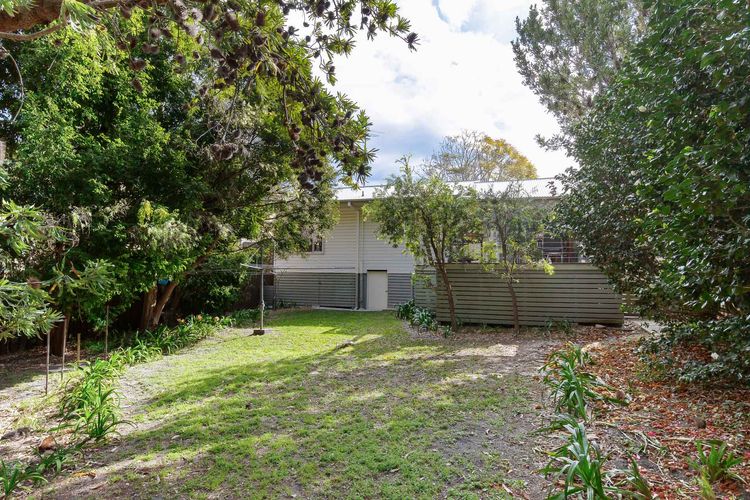 Dutchies Haven, 11 Christmas Bush Ave – Pet friendly, large enclosed yard, air con and Wi-Fi