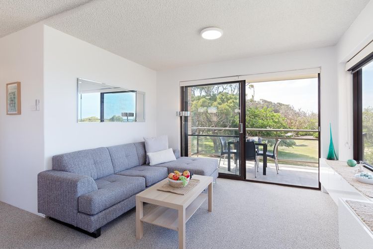 Intrepid, 10/3 Intrepid Close – fantastic waterfront unit with WIFI