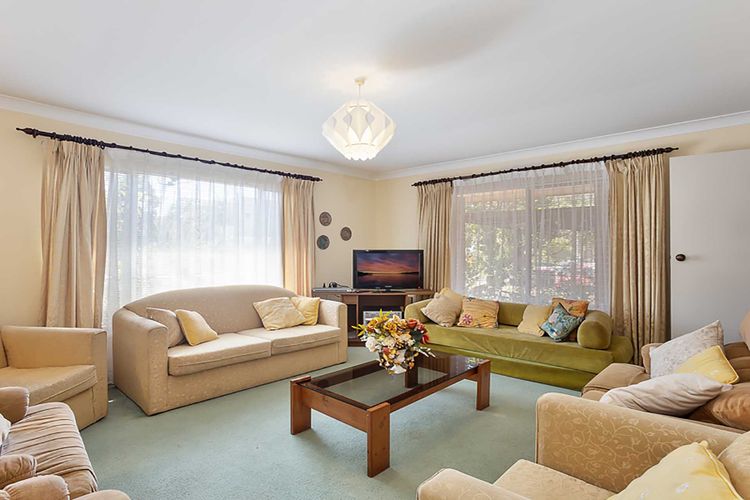 Evan’s Retreat, 5 Sandy Point Road – cottage across the road from Sandy Point Beach