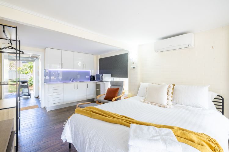The Jacaranda, 3 Achilles St Pet Friendly, Air Con, Wi-Fi, Boat Parking