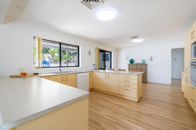 Kallaroo, 3 Kallaroo Street- great house with views, pool, WIFI and aircon