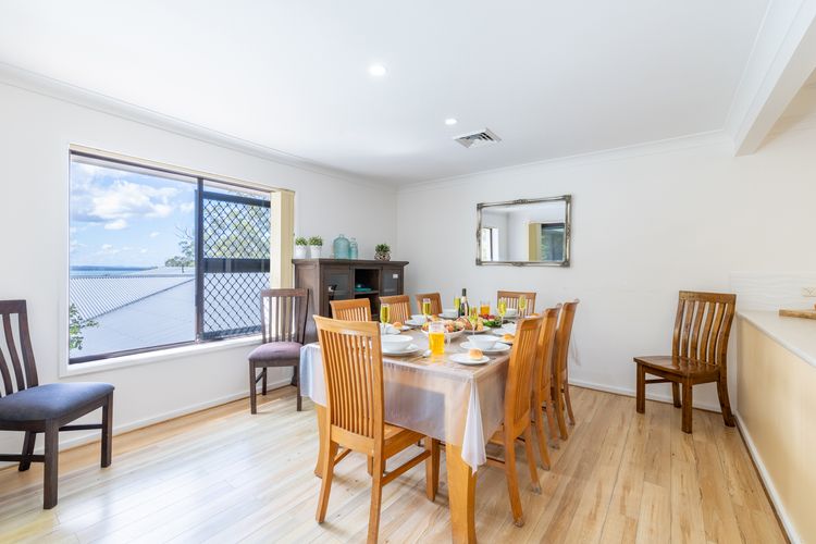 Kallaroo, 3 Kallaroo Street- great house with views, pool, WIFI and aircon