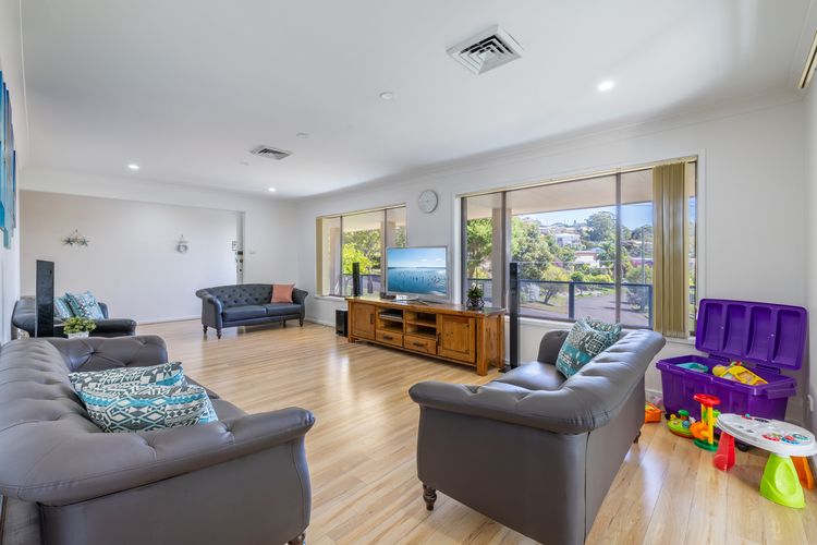 Kallaroo, 3 Kallaroo Street- great house with views, pool, WIFI and aircon