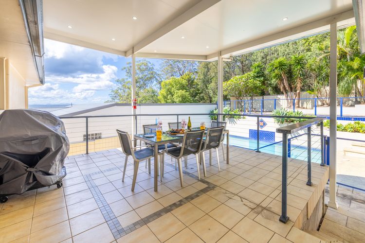 Kallaroo, 3 Kallaroo Street- great house with views, pool, WIFI and aircon