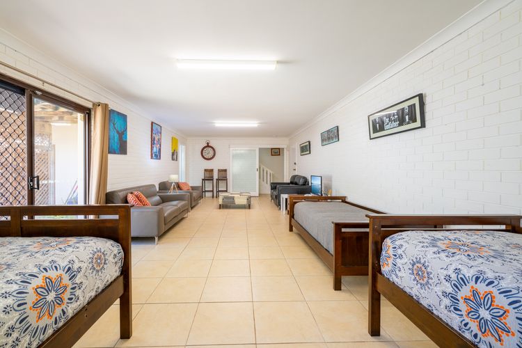 Kallaroo, 3 Kallaroo Street- great house with views, pool, WIFI and aircon