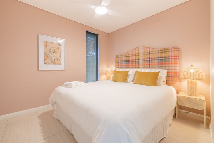 Kooyonga, 1/211 Soldiers Point Rd – waterfront, views linen, aircon