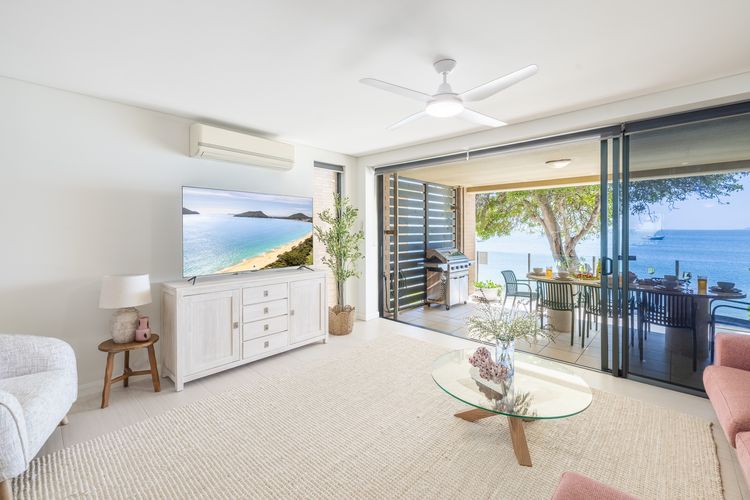 Kooyonga, 1/211 Soldiers Point Rd – waterfront, views linen, aircon