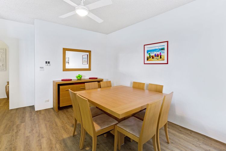 Kiah, 10/53 Victoria Parade – Stunning Views, AIRCON and Close to the Marina