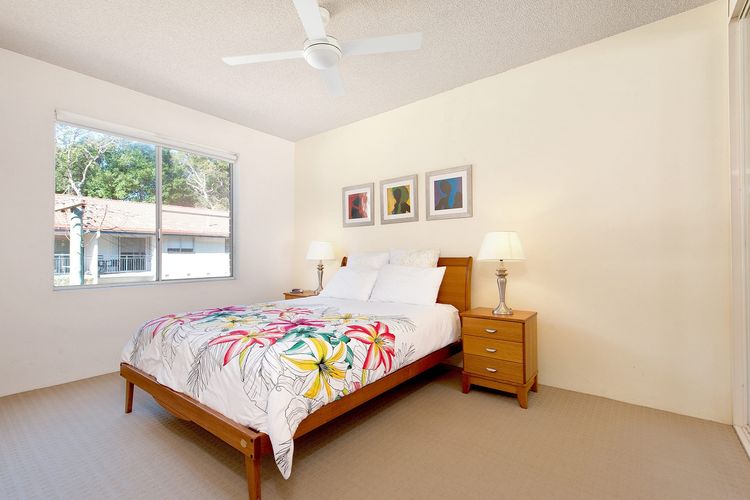 Kiah, 10/53 Victoria Parade – Stunning Views, AIRCON and Close to the Marina
