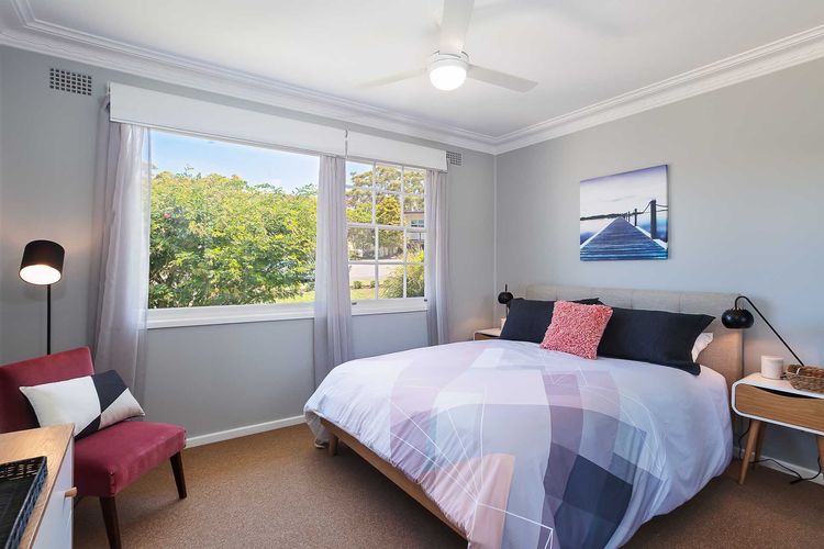 Little Beach House, 4 James Crescent – Little Beach with air con, WiFi and boat parking