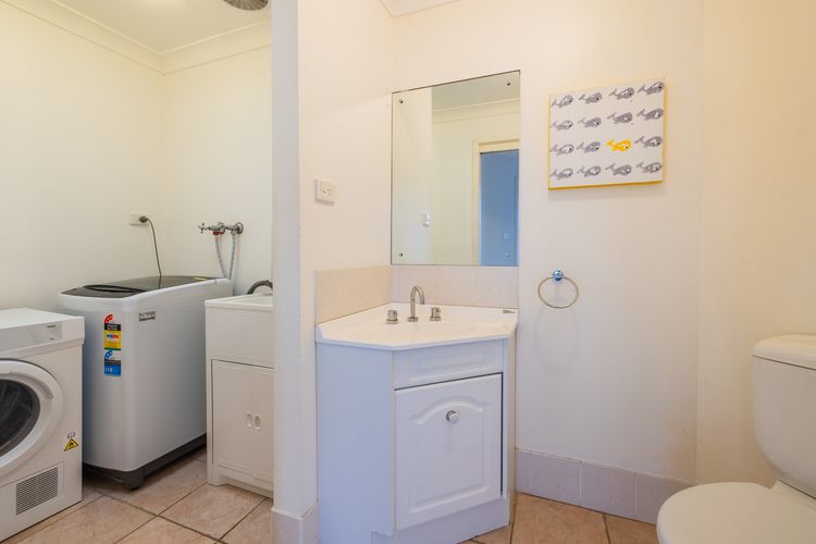 Ocean Views, 4 Ocean Street – Absolute Waterfront Retreat at Fishermans Bay