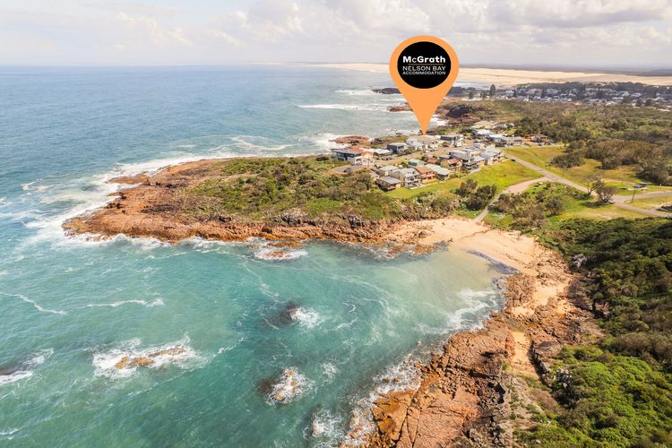 Ocean Views, 4 Ocean Street – Absolute Waterfront Retreat at Fishermans Bay