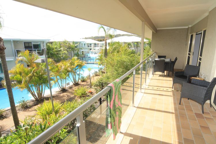 Pacific Blue 339/265 Sandy Pt Road – HUGE RESORT LAGOON POOL