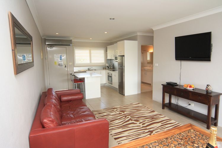 Pacific Blue 339/265 Sandy Pt Road – HUGE RESORT LAGOON POOL