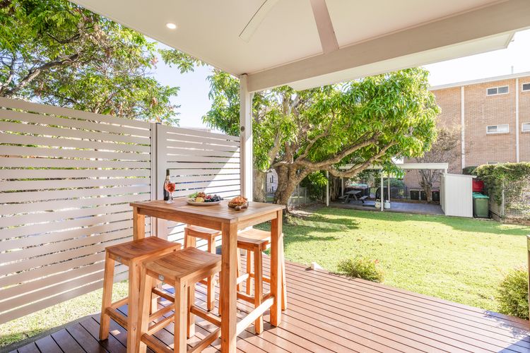 Florida, 1/5 Lillian Street – 2 min walk to beach, shops & restaurants