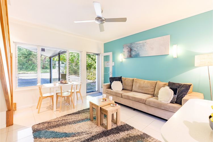 Florida, 1/5 Lillian Street – 2 min walk to beach, shops & restaurants