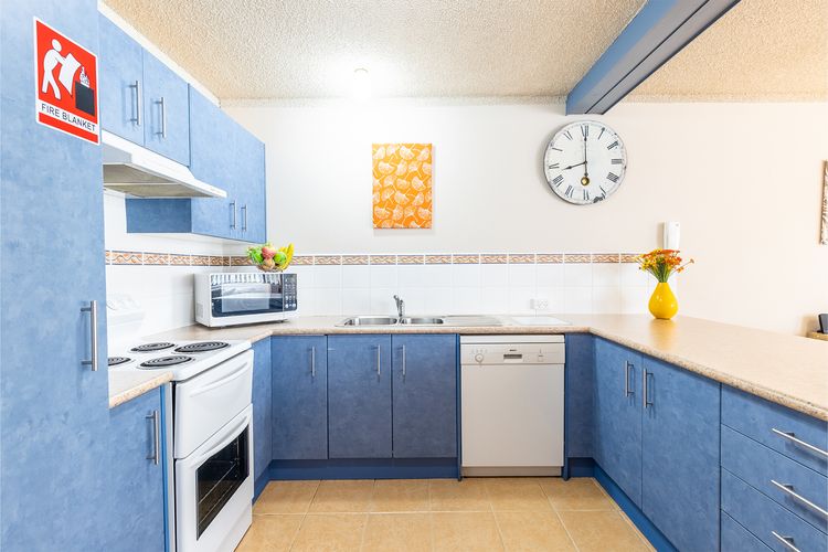Magnus Gardens, 10/7 Magnus Street – Beautiful unit close to town with air con and Wi-Fi