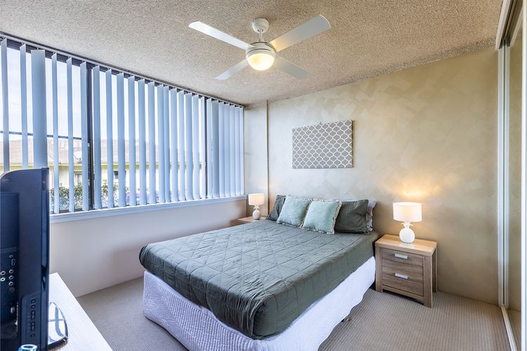 Magnus Gardens, 10/7 Magnus Street – Beautiful unit close to town with air con and Wi-Fi