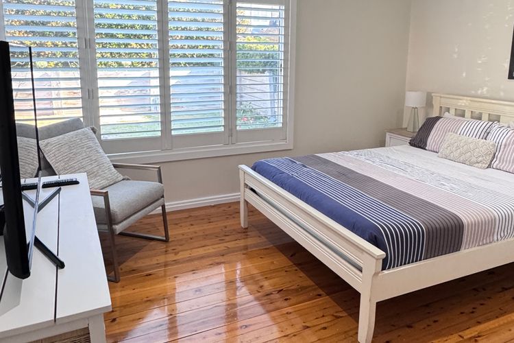 Rubys Retreat, 44 Achilles Street – pet friendly, aircon, wifi & boat parking