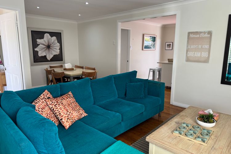 Rubys Retreat, 44 Achilles Street – pet friendly, aircon, wifi & boat parking