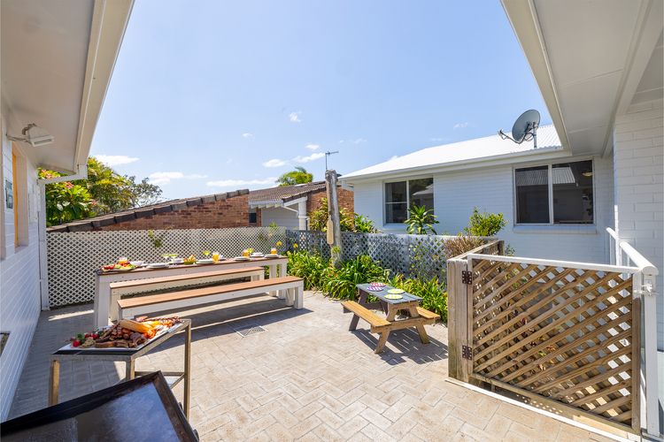 Sunrise Waters, 2/63 Soldiers Point Road – stunning waterfront property ‘
