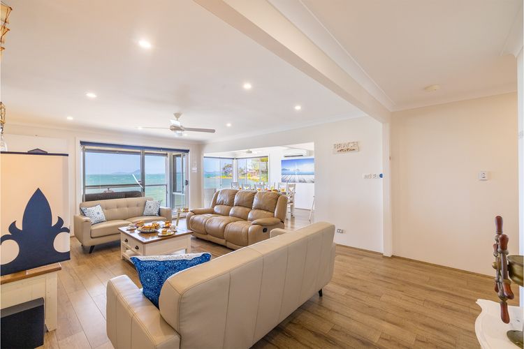 Sunrise Waters, 2/63 Soldiers Point Road – stunning waterfront property ‘