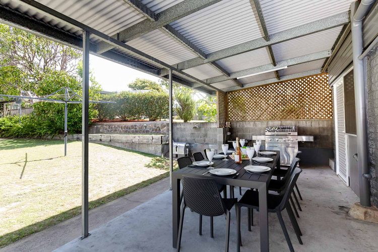 The Norburn, 3 Norburn Avenue – aircon, wifi, boat parking, close to water & clubs