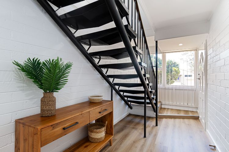 The Norburn, 3 Norburn Avenue – aircon, wifi, boat parking, close to water & clubs