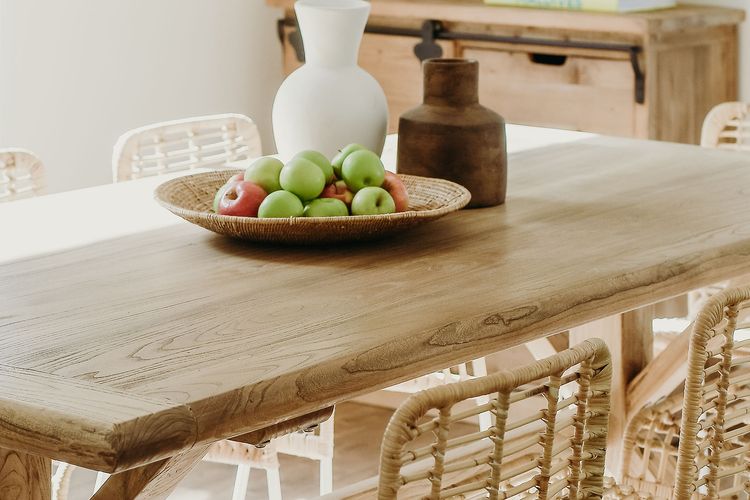 The Beach House, 25 Tomaree Road – fantastic house with pool, linen