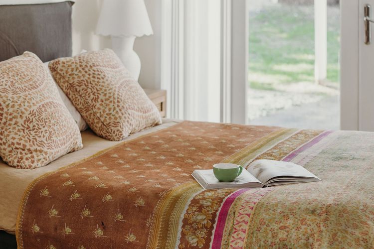 The Beach House, 25 Tomaree Road – fantastic house with pool, linen