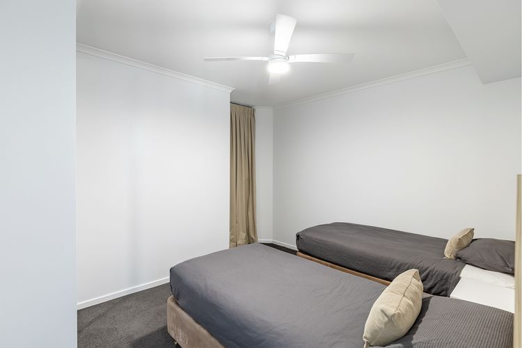 The Landmark, 211/61B Dowling Street – Resort Style holiday with pool, games room & restaurant