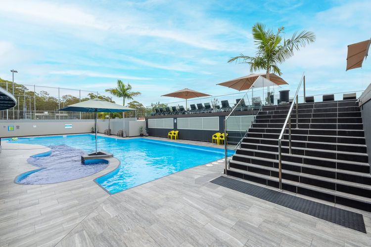 The Landmark, 211/61B Dowling Street – Resort Style holiday with pool, games room & restaurant