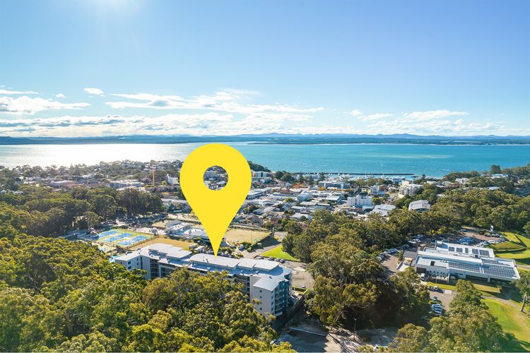 The Landmark, 211/61B Dowling Street – Resort Style holiday with pool, games room & restaurant