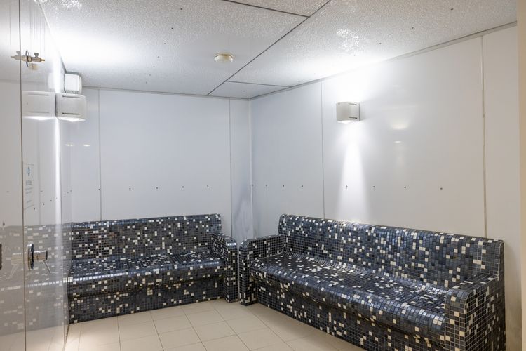 The Landmark, 211/61B Dowling Street – Resort Style holiday with pool, games room & restaurant