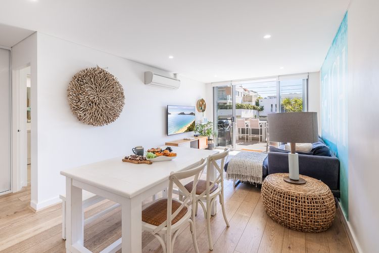 The Shoal, 104/6-8 Bullecourt Street – linen included & under 200m to beach