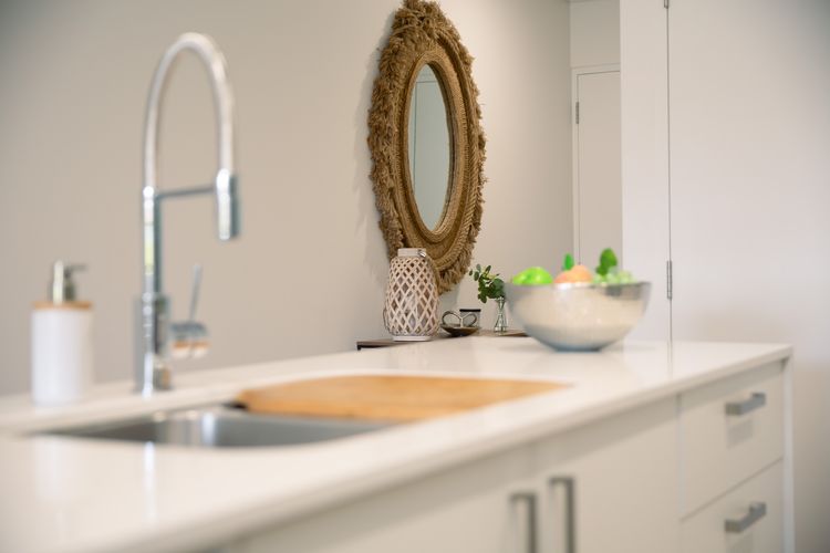 The Shoal, 104/6-8 Bullecourt Street – linen included & under 200m to beach